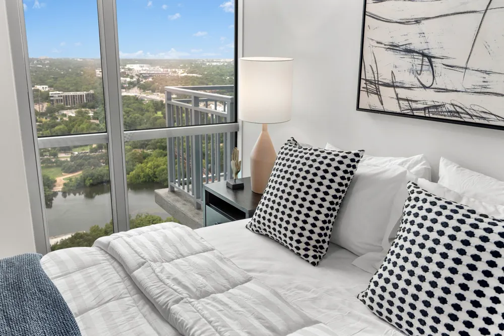 222 West Avenue #2802 Austin, TX 78701