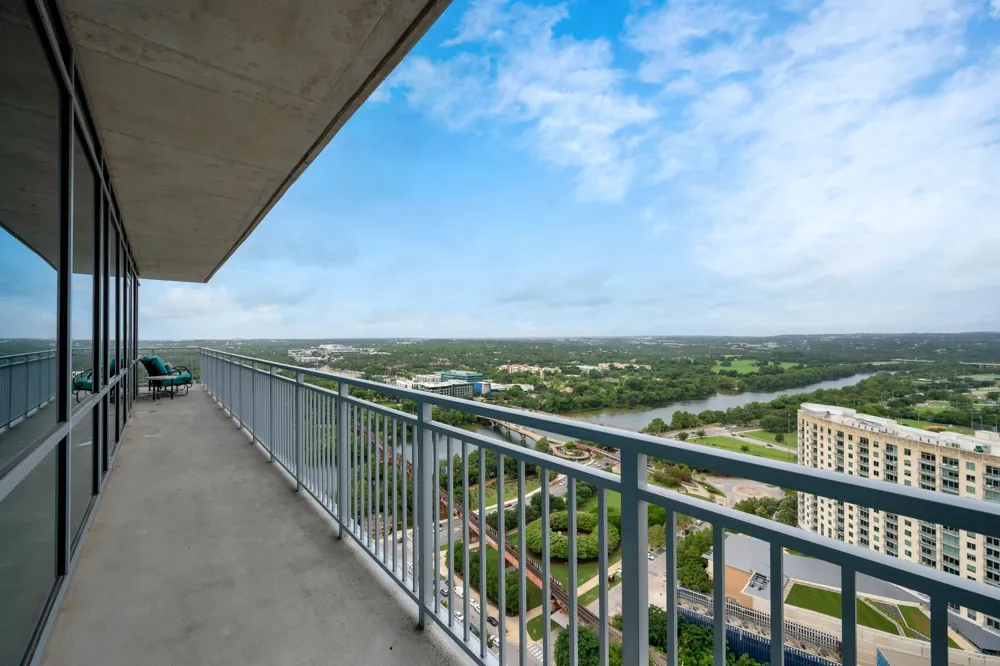 222 West Avenue #2802 Austin, TX 78701