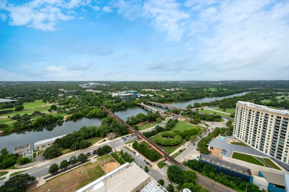 222 West Avenue #2802 Austin, TX 78701
