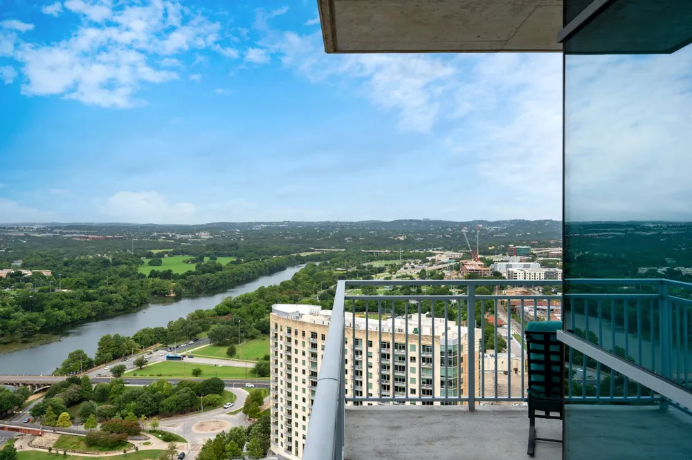 222 West Avenue #2802 Austin, TX 78701