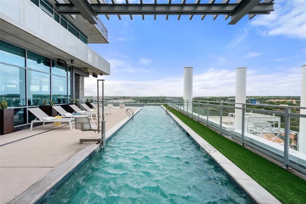 222 West Avenue #2802 Austin, TX 78701