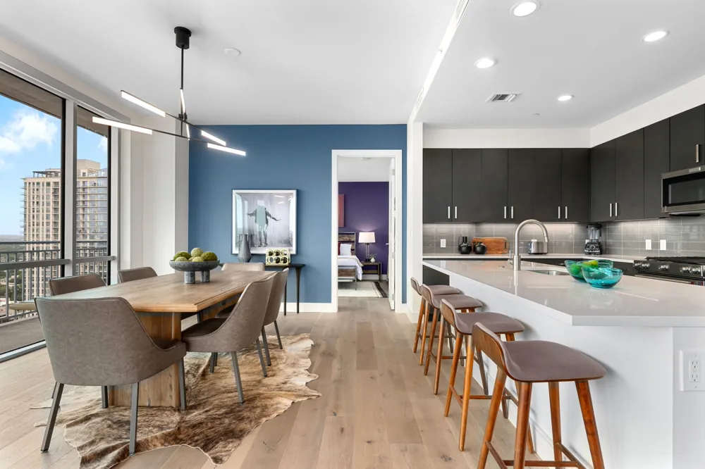 222 West Avenue #2802 Austin, TX 78701