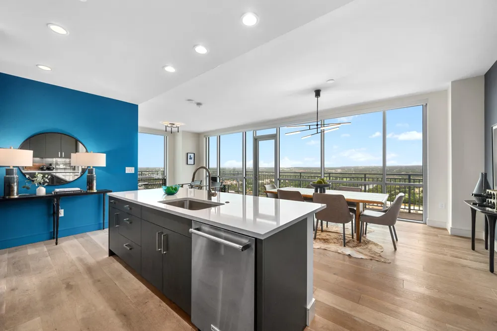 222 West Avenue #2802 Austin, TX 78701