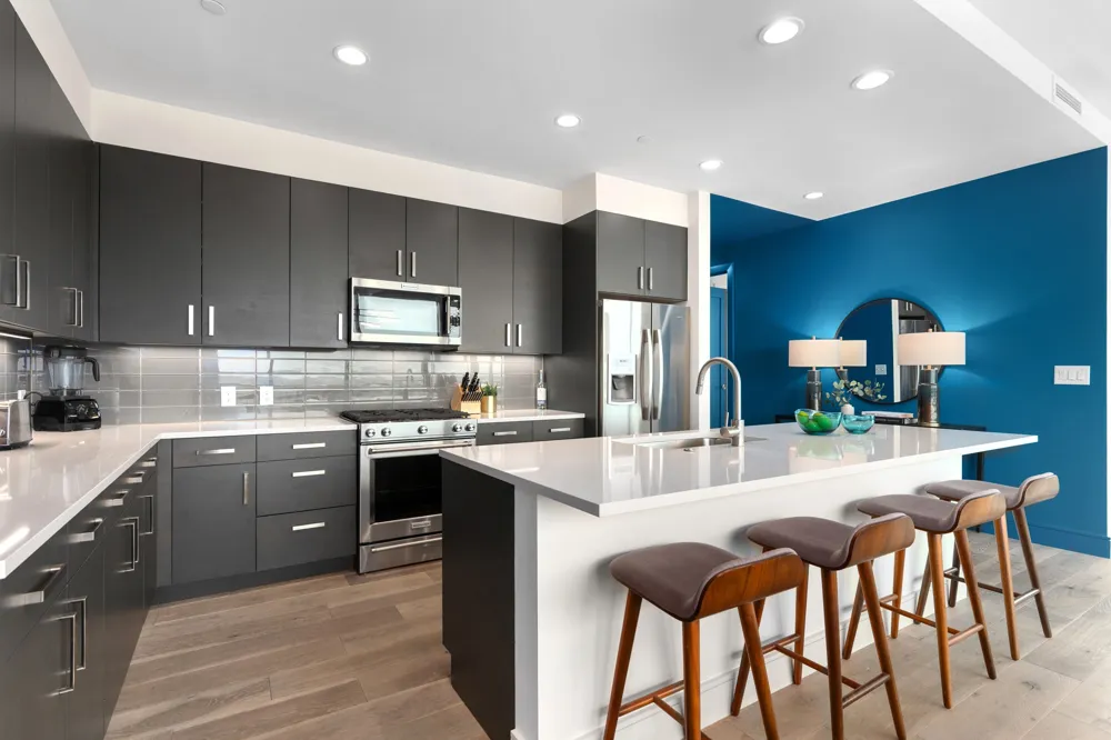 222 West Avenue #2802 Austin, TX 78701