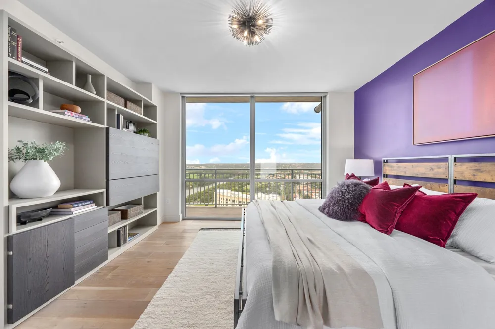 222 West Avenue #2802 Austin, TX 78701