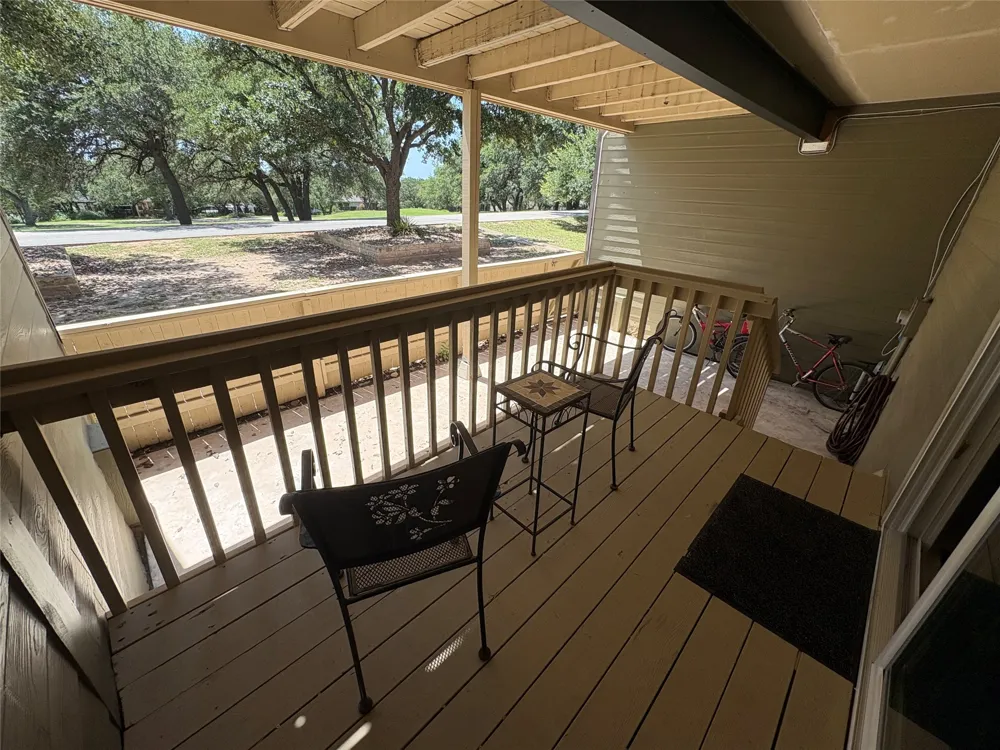 553 Demarett Drive Point Venture, TX 78645