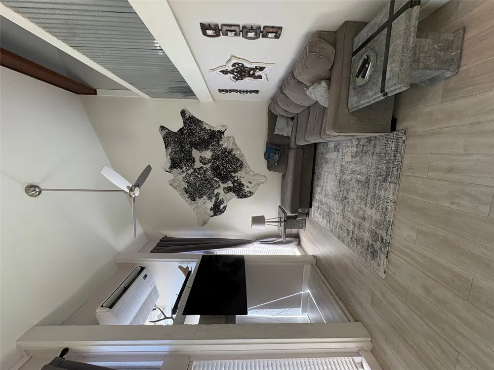 553 Demarett Drive Point Venture, TX 78645