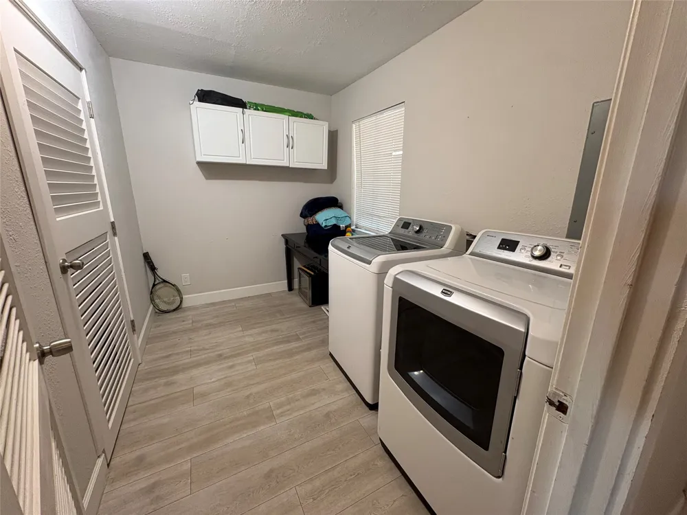 553 Demarett Drive Point Venture, TX 78645