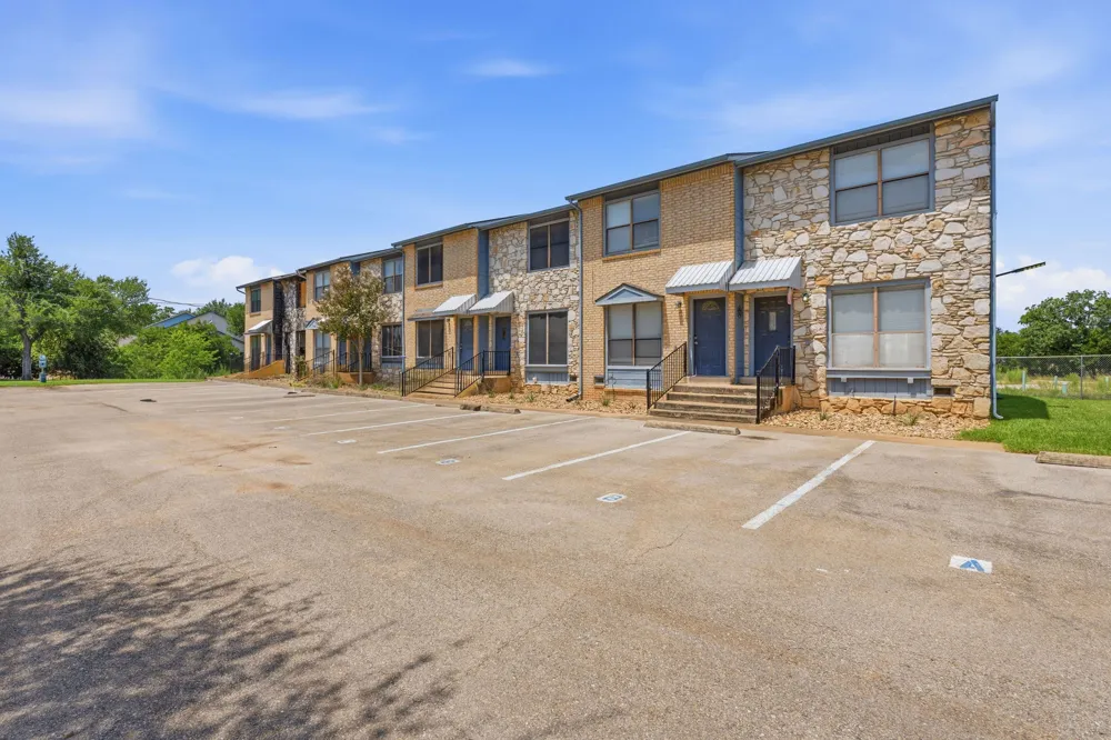 3009 Whisper Oaks Lane #C Georgetown, TX 78628