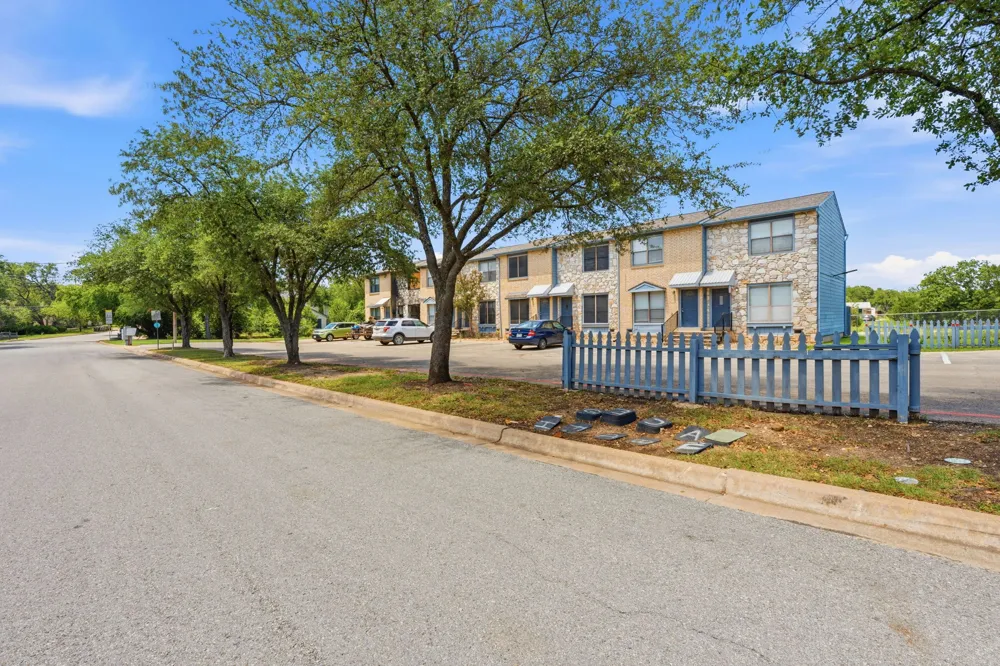 3009 Whisper Oaks Lane #C Georgetown, TX 78628