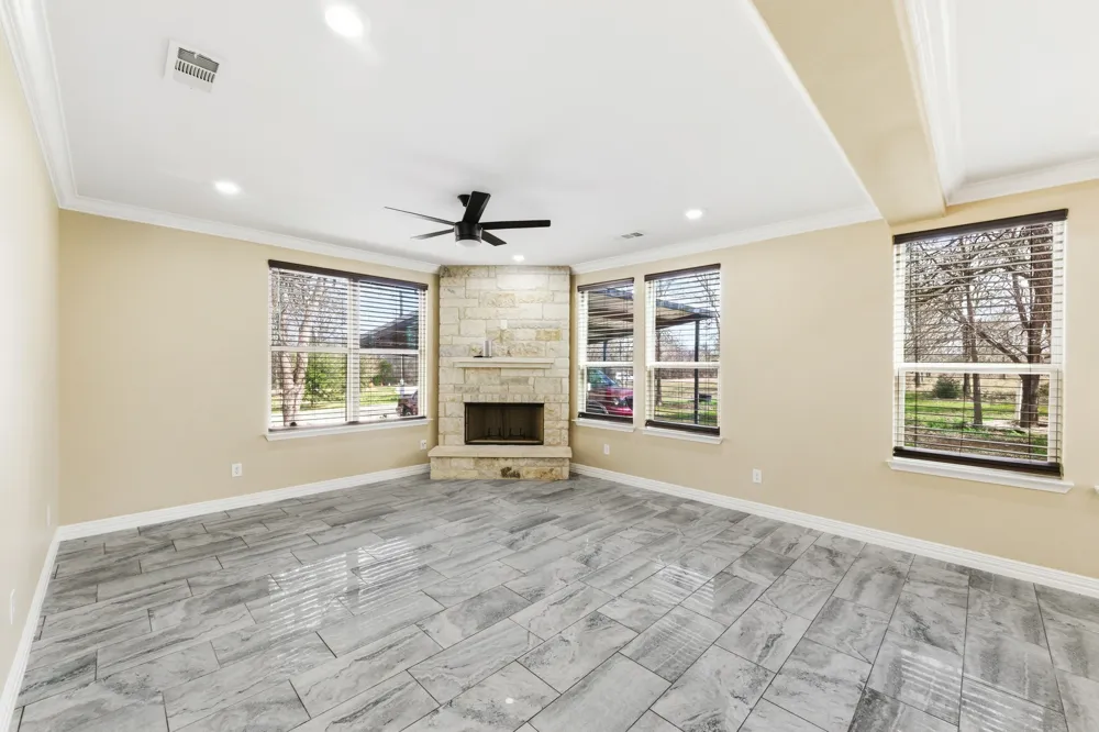 2247 Old Highway 20 McDade, TX 78650