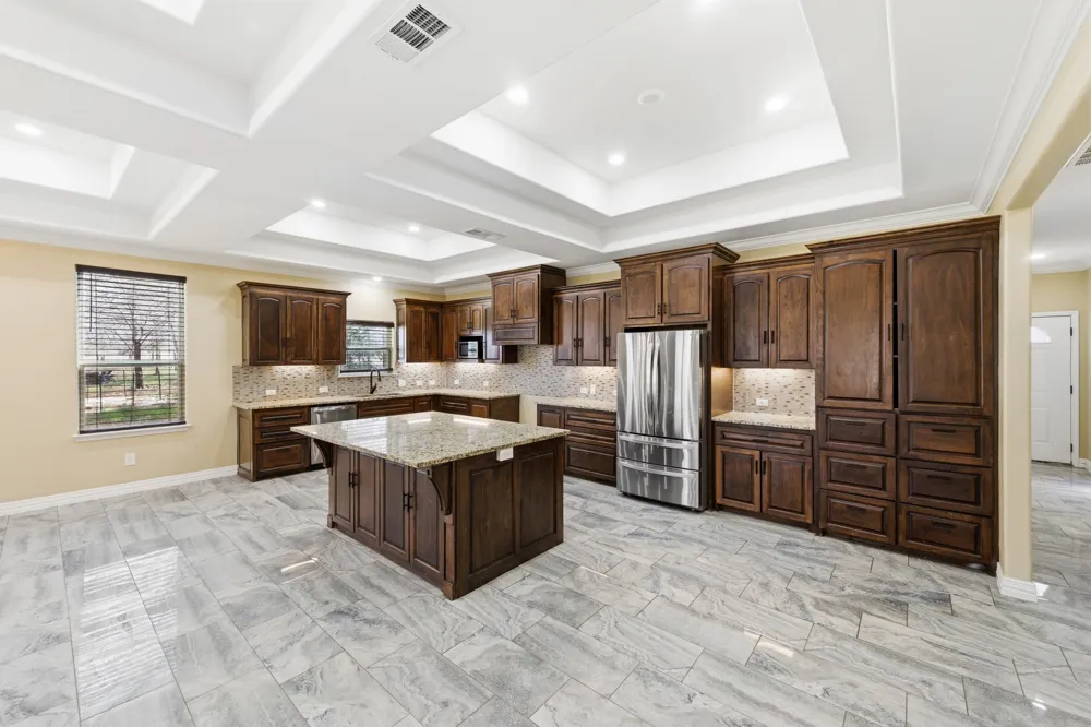 2247 Old Highway 20 McDade, TX 78650