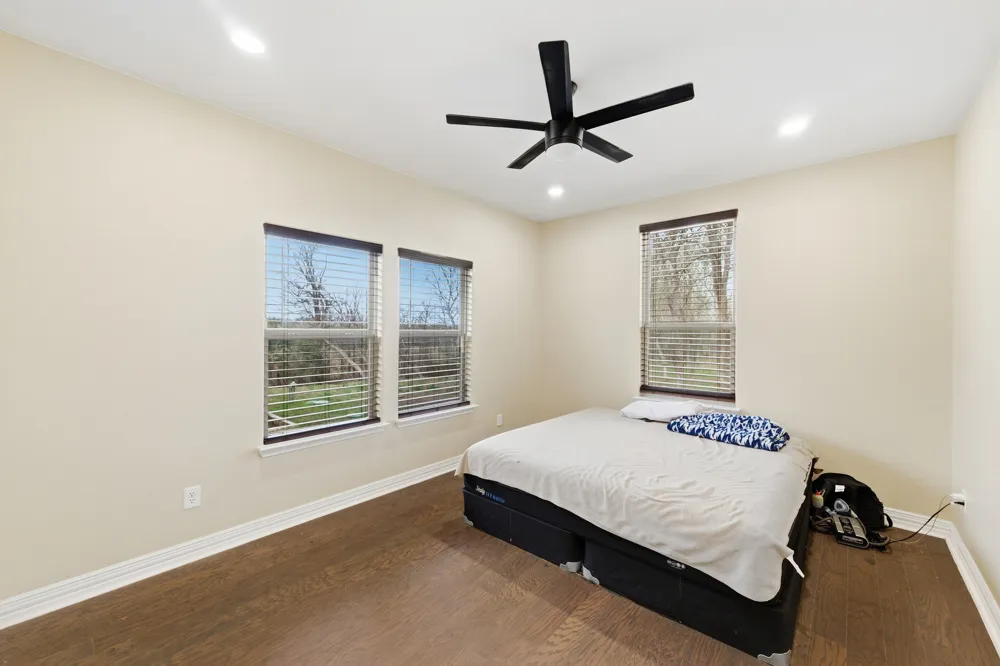 2247 Old Highway 20 McDade, TX 78650
