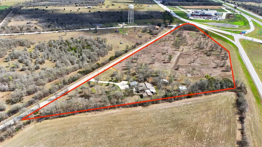 2247 Old Highway 20 McDade, TX 78650