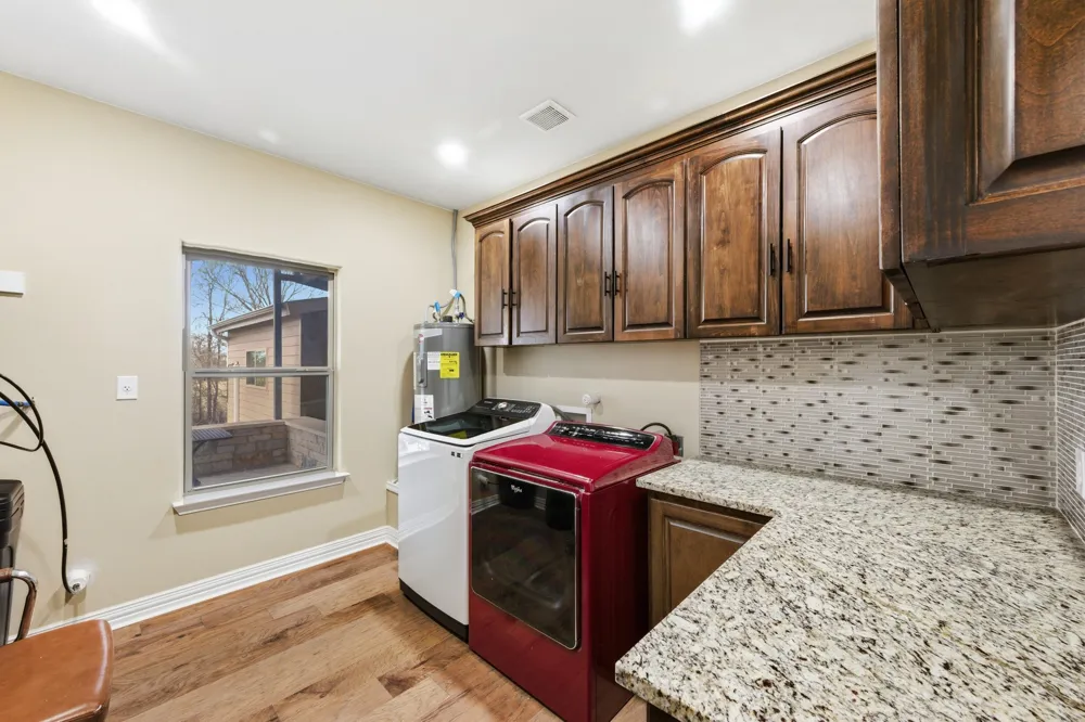 2247 Old Highway 20 McDade, TX 78650