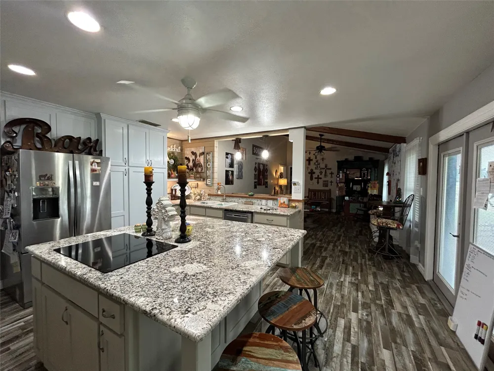 15892 Wood Rd Highway Holland, TX 76534