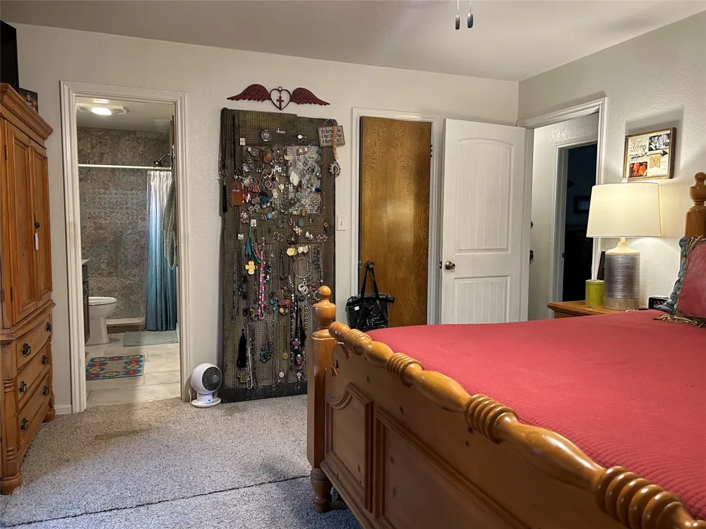 15892 Wood Rd Highway Holland, TX 76534