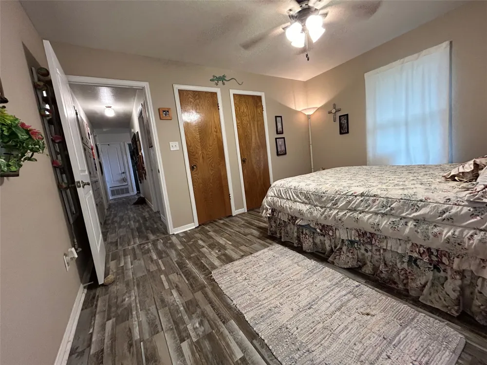 15892 Wood Rd Highway Holland, TX 76534