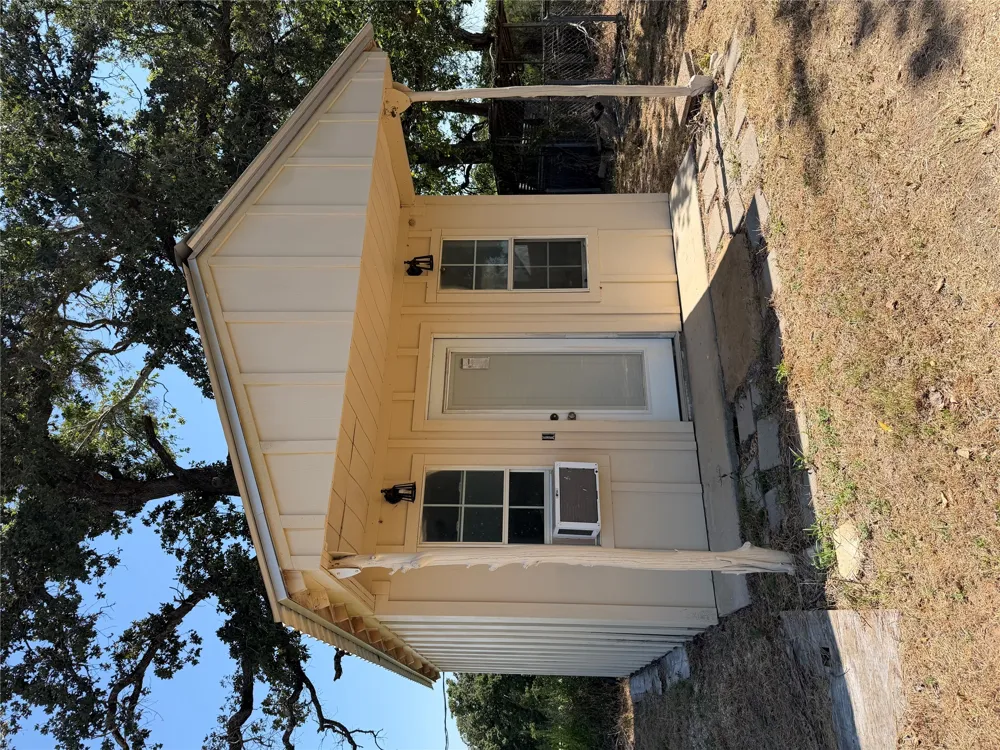 15892 Wood Rd Highway Holland, TX 76534