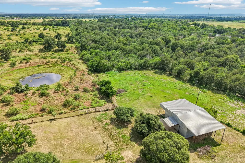 387 Goertz Drive Red Rock, TX 78662