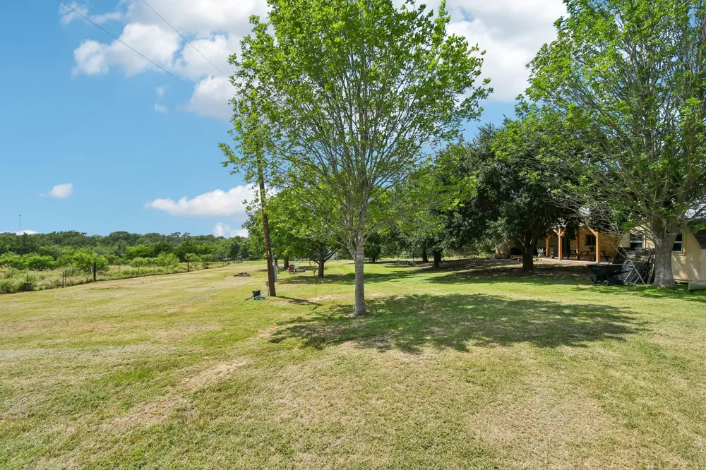 387 Goertz Drive Red Rock, TX 78662