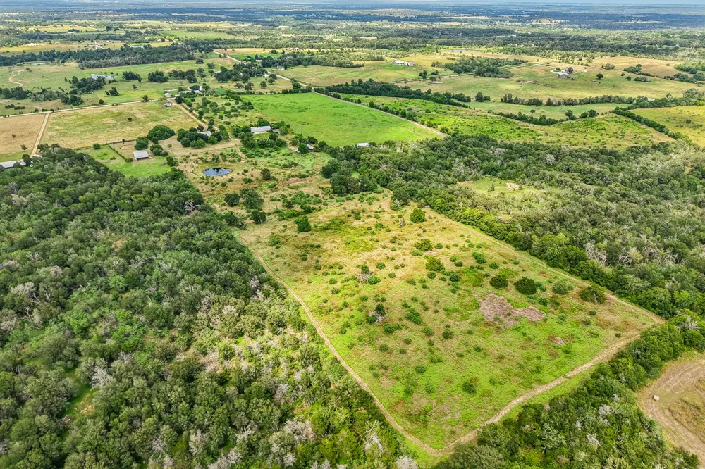387 Goertz Drive Red Rock, TX 78662