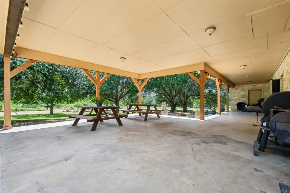 387 Goertz Drive Red Rock, TX 78662