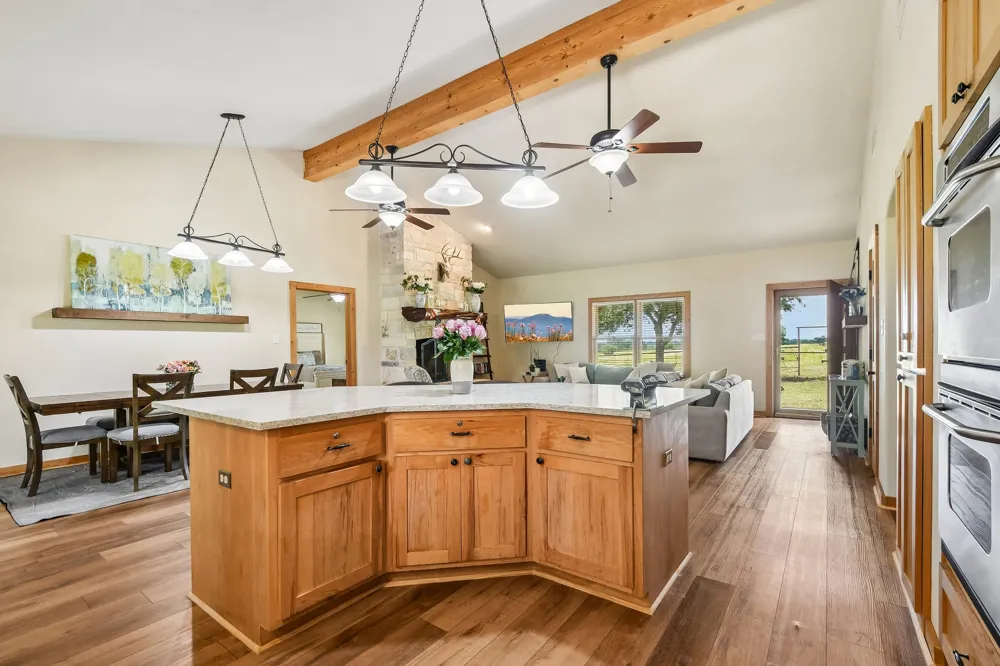 387 Goertz Drive Red Rock, TX 78662