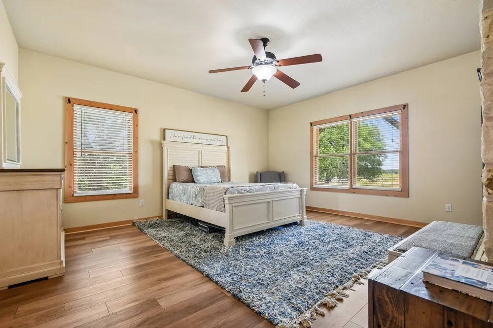 387 Goertz Drive Red Rock, TX 78662