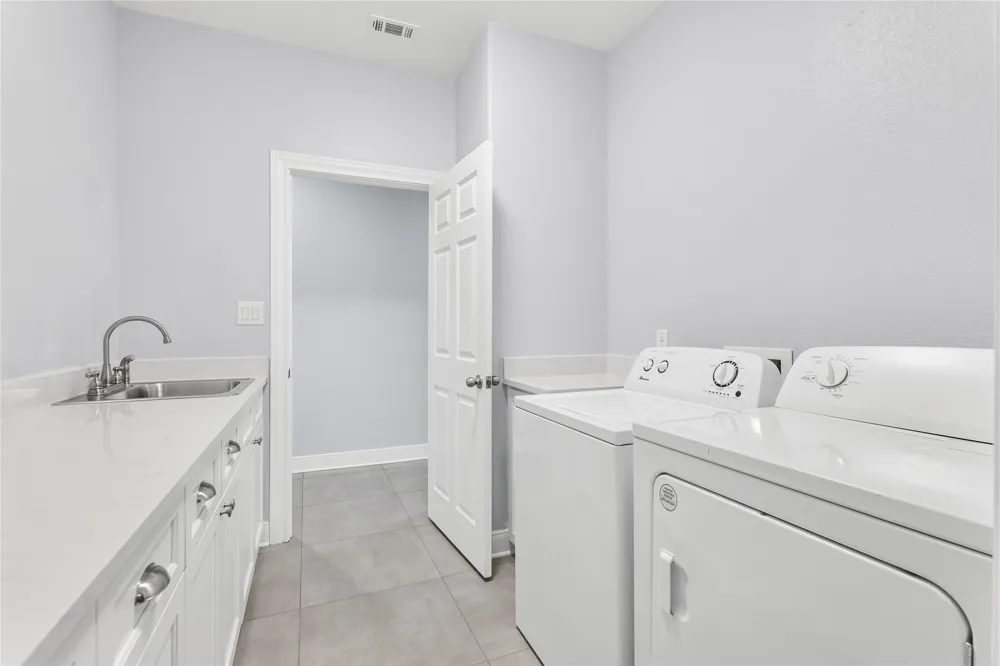 1434 Antioch Road Paige, TX 78659