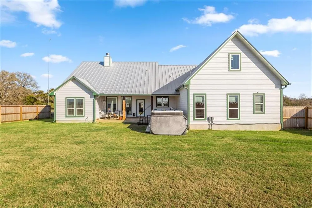 1434 Antioch Road Paige, TX 78659
