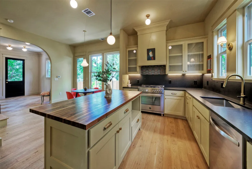 3309 Larry Lane #2 Austin, TX 78722