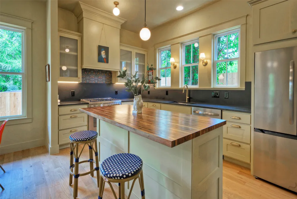 3309 Larry Lane #2 Austin, TX 78722