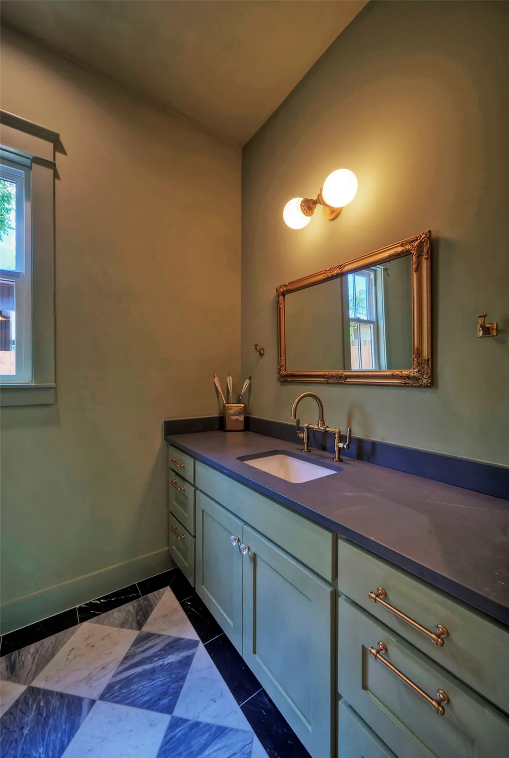 3309 Larry Lane #2 Austin, TX 78722