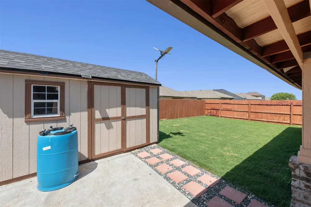 113 Reagor Drive Taylor, TX 76574