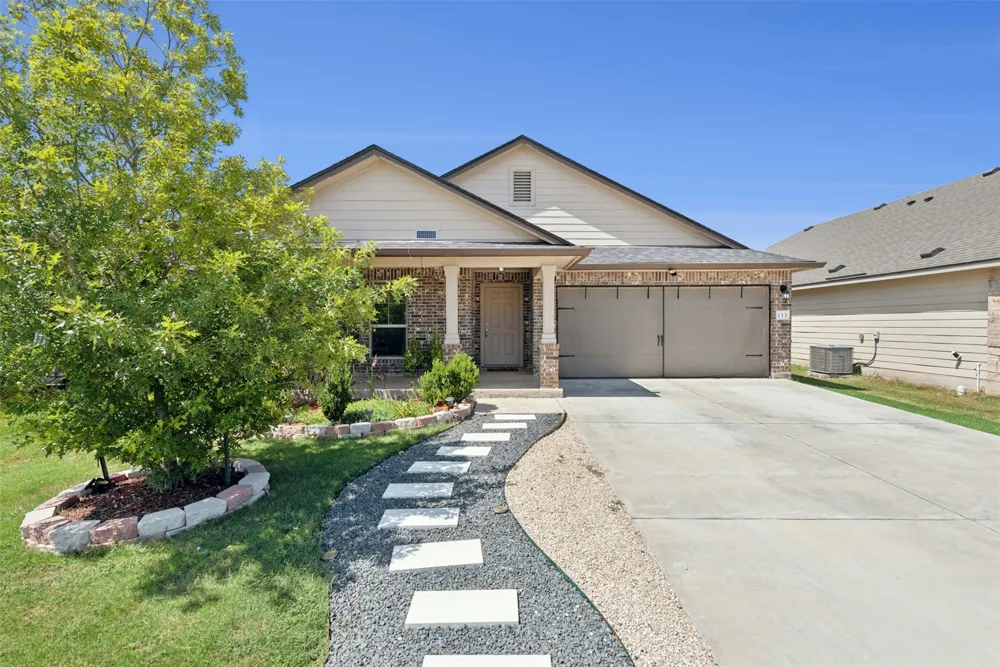 113 Reagor Drive Taylor, TX 76574
