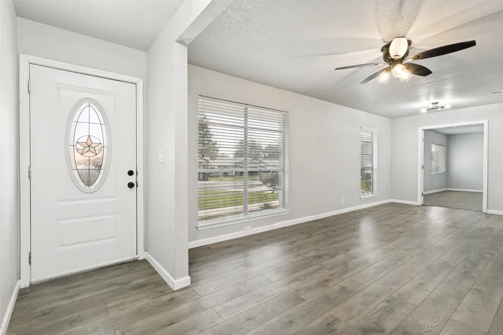 7247 Glen Hill San Antonio, TX 78239