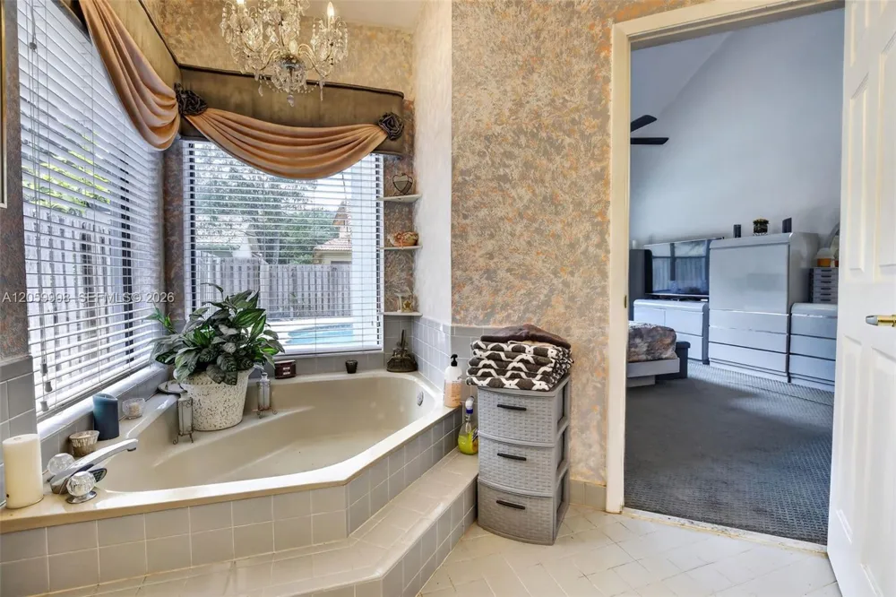 11584 Waterford Ct Cooper City, FL 33026