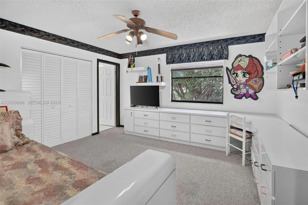 11584 Waterford Ct Cooper City, FL 33026