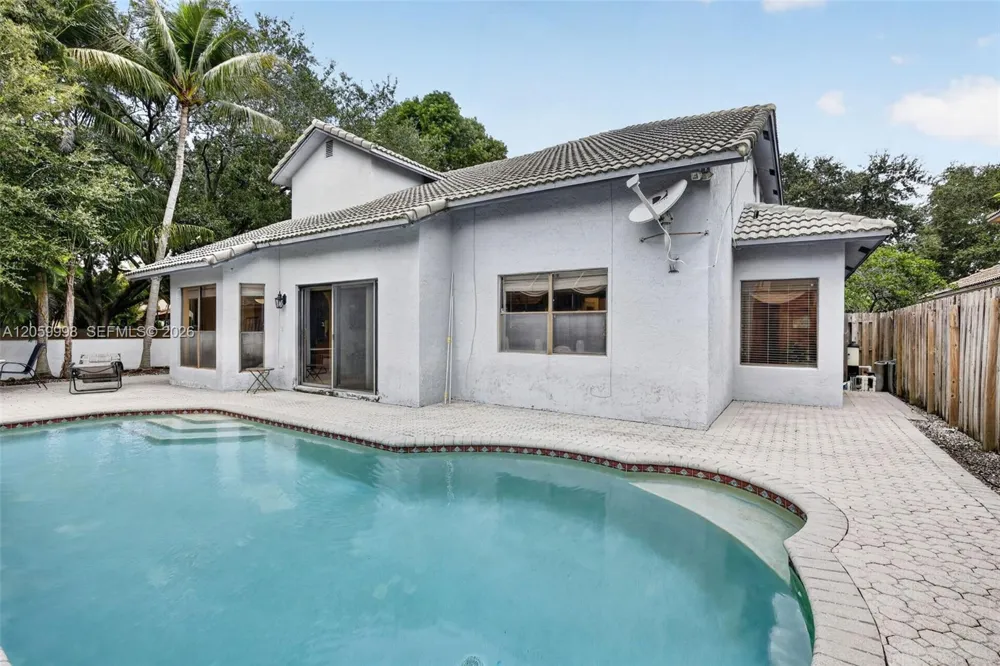 11584 Waterford Ct Cooper City, FL 33026