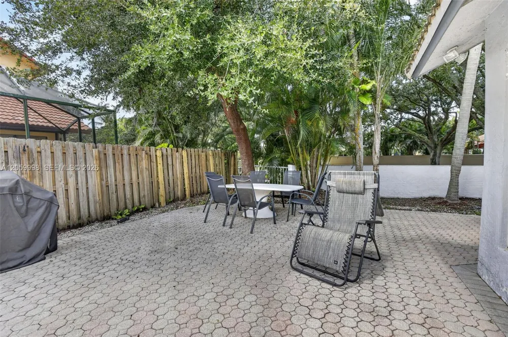 11584 Waterford Ct Cooper City, FL 33026