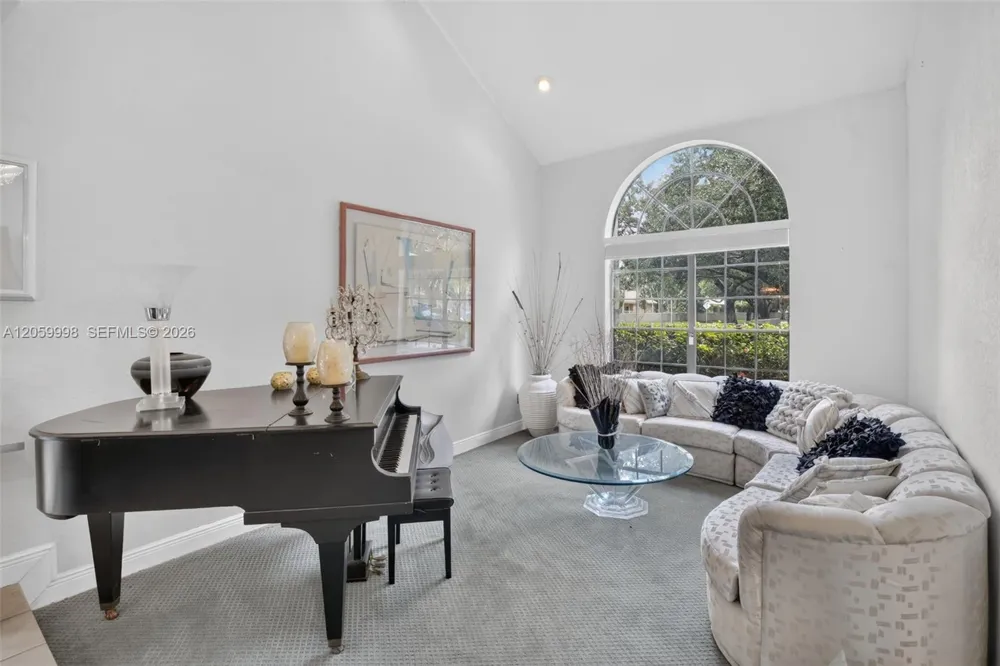 11584 Waterford Ct Cooper City, FL 33026