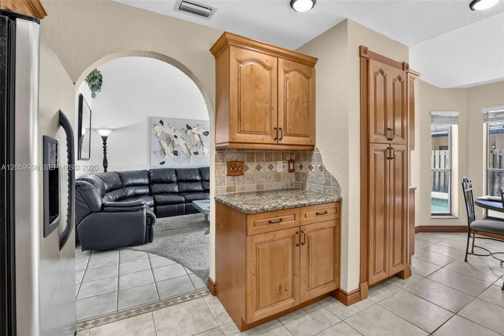 11584 Waterford Ct Cooper City, FL 33026