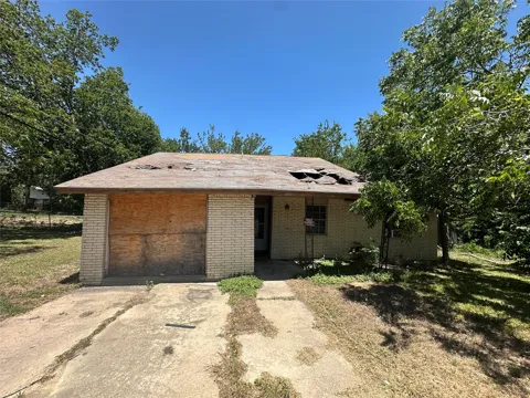 506 Forest Court