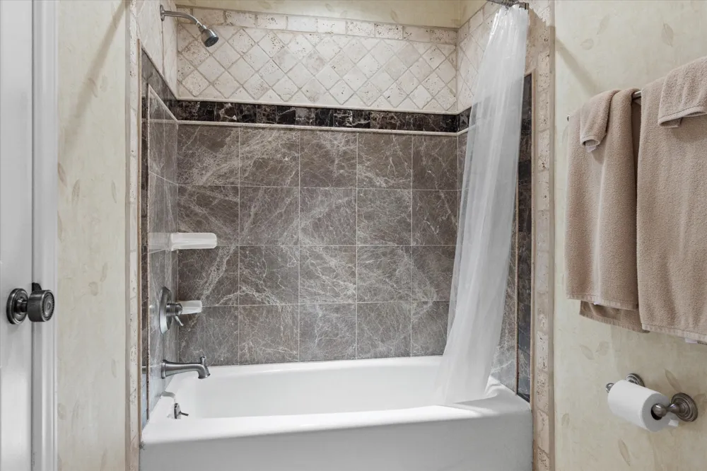 10806 Wintergreen Hill Austin, TX 78750