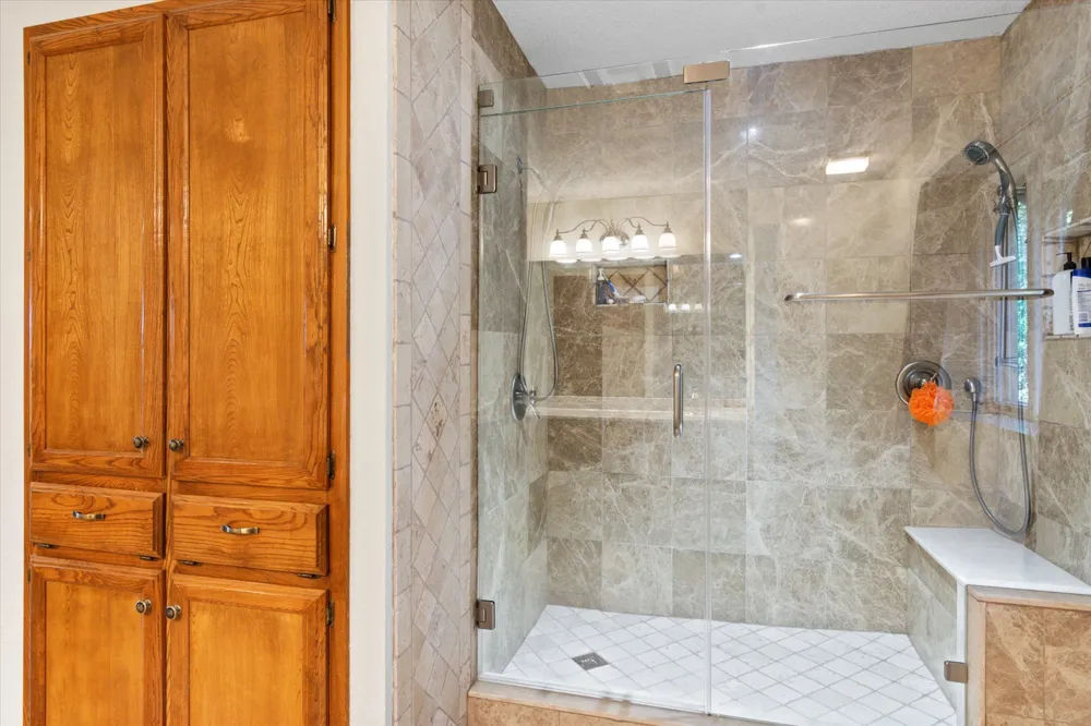 10806 Wintergreen Hill Austin, TX 78750