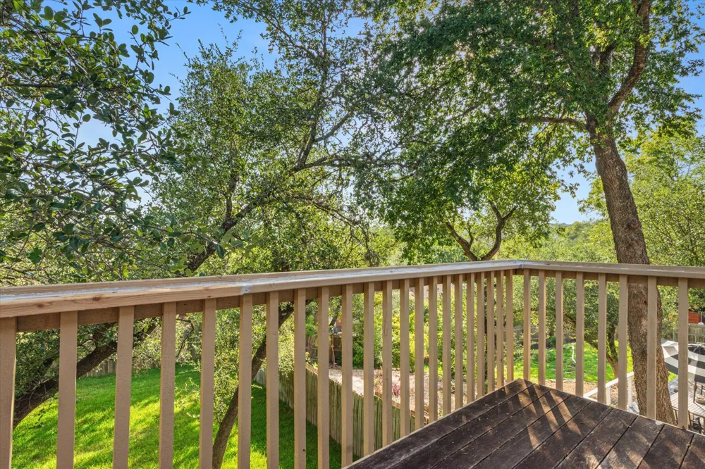 10806 Wintergreen Hill Austin, TX 78750