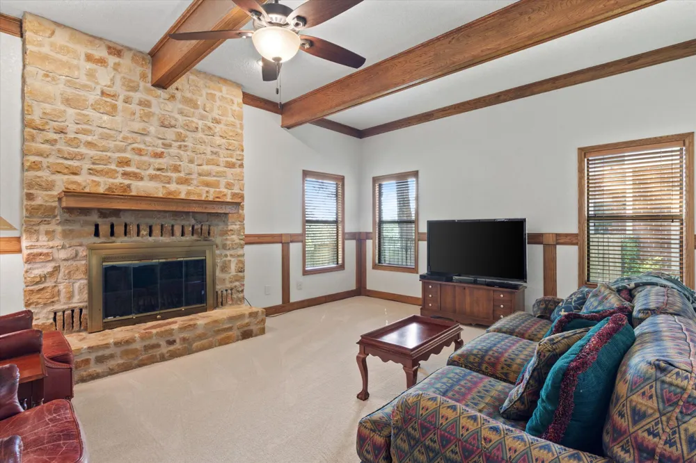 10806 Wintergreen Hill Austin, TX 78750