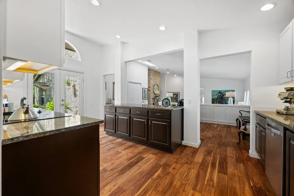 102 Crescent Bluff Lakeway, TX 78734