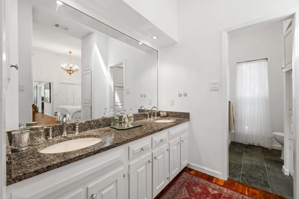 102 Crescent Bluff Lakeway, TX 78734